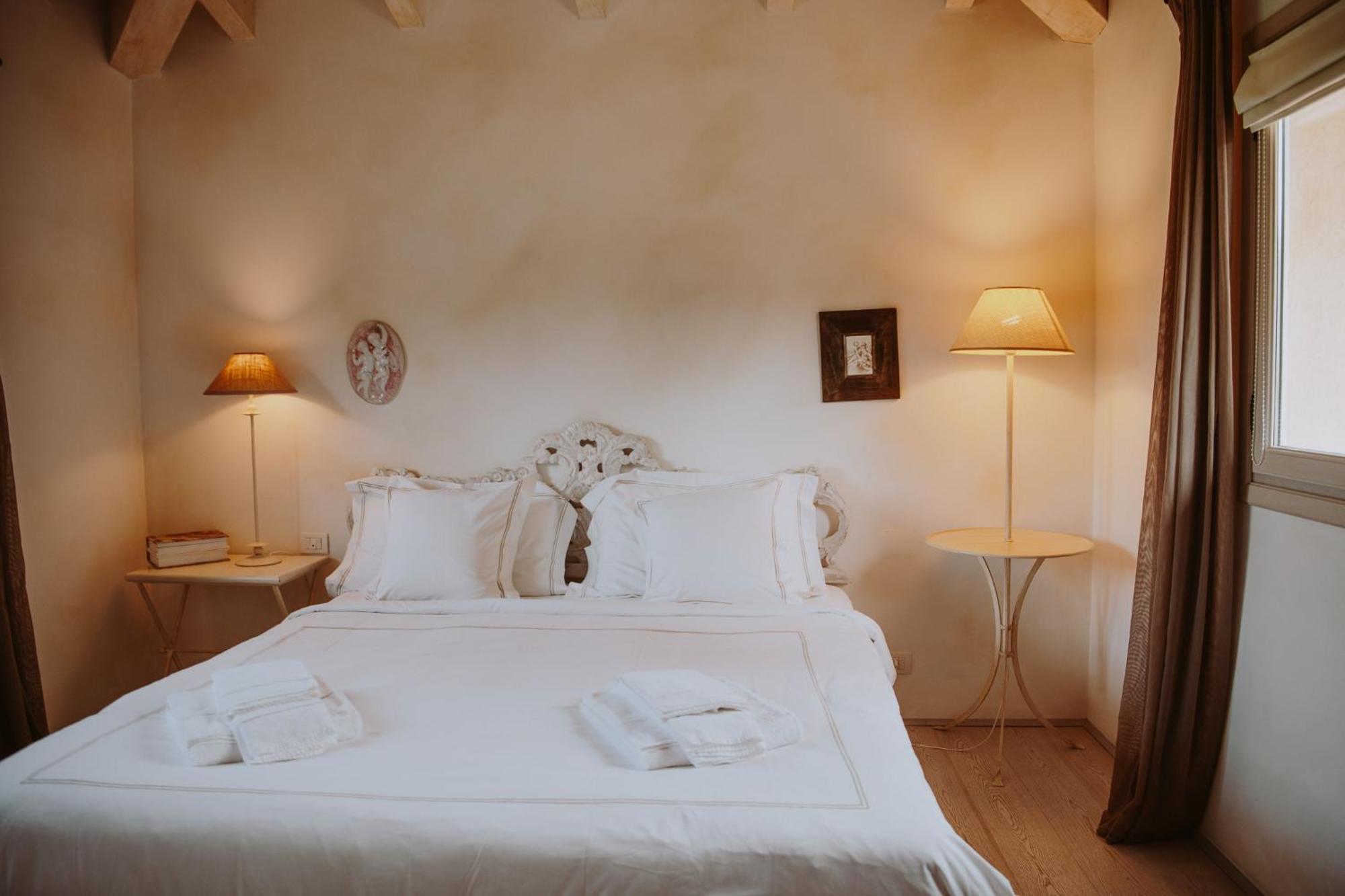Relais De Charme Le Videlle Guest House Raffa Exterior photo